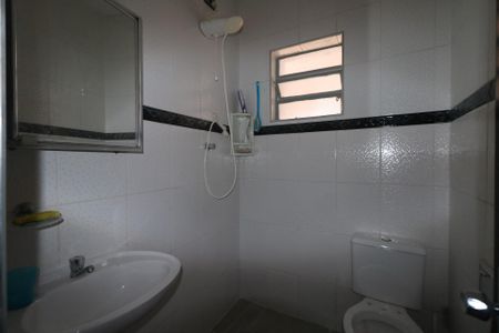 Casa para alugar com 200m², 2 quartos e 2 vagasBanheiro