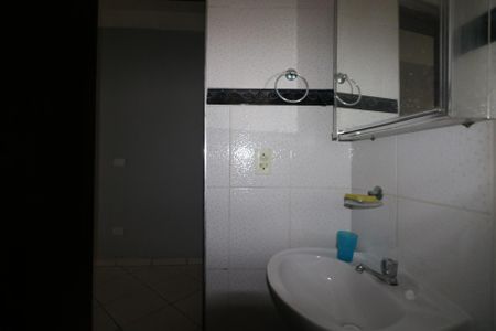 Casa para alugar com 200m², 2 quartos e 2 vagasBanheiro