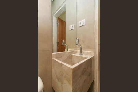 Casa para alugar com 120m², 3 quartos e 1 vaga Casa para alugar com 120m², 3 quartos e 1 vagaSuíte - Banheiro