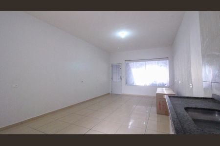 Sala/Cozinha de casa para alugar com 1 quarto, 125m² em Vila California, São Paulo