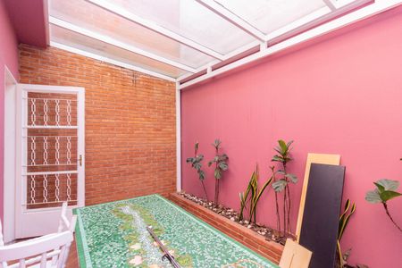 Casa para alugar com 82m², 2 quartos e 2 vagas Casa para alugar com 82m², 2 quartos e 2 vagasQuintal