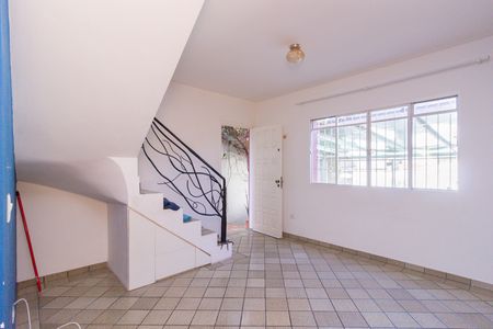 Casa para alugar com 82m², 2 quartos e 2 vagas Casa para alugar com 82m², 2 quartos e 2 vagasSala
