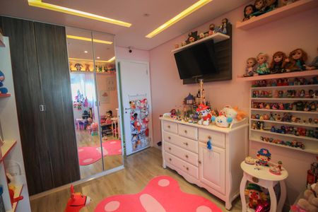 Apartamento à venda com 210m², 4 quartos e 3 vagas Apartamento à venda com 210m², 4 quartos e 3 vagasQuarto 2