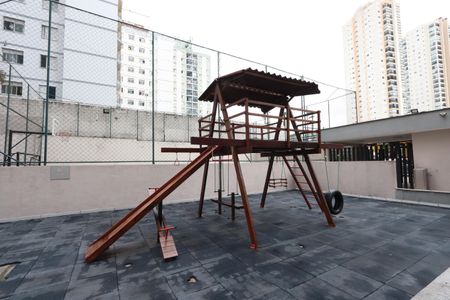 Apartamento à venda com 70m², 3 quartos e 1 vagaÁrea comum - Playground