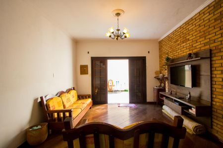 Casa à venda com 157m², 3 quartos e 3 vagasSala