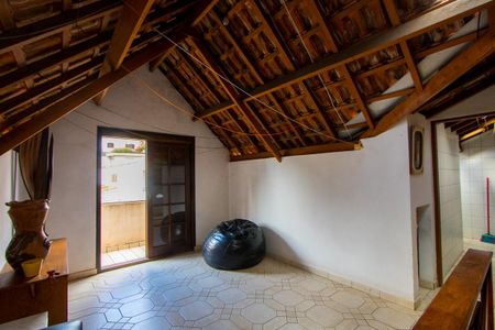 Casa à venda com 157m², 3 quartos e 3 vagasSótão