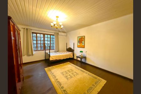 Casa para alugar com 130m², 1 quarto e 3 vagasSuíte