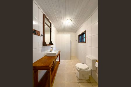 Casa para alugar com 130m², 1 quarto e 3 vagasBanheiro da Suíte