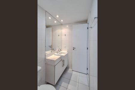 Apartamento à venda com 136m², 3 quartos e 2 vagasBanheiro da Suíte