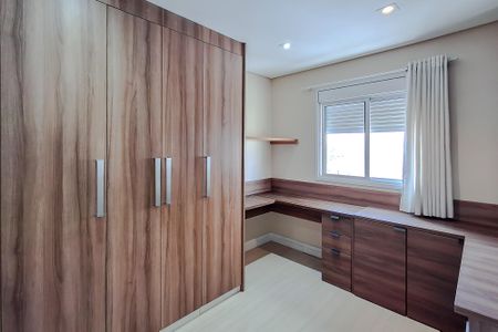 Apartamento à venda com 136m², 3 quartos e 2 vagasSuíte 2