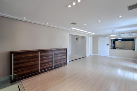 Sala de apartamento para alugar com 3 quartos, 136m² em Vila Dom Pedro I, São Paulo