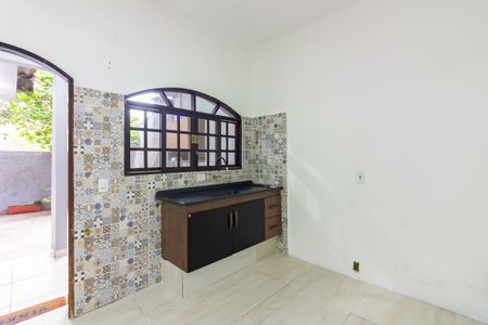 Casa para alugar com 180m², 2 quartos e 4 vagasCozinha 