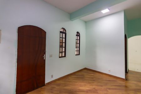 Sala  de casa para alugar com 2 quartos, 180m² em Presidente Altino, Osasco