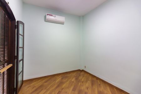 Suíte 1 de casa para alugar com 2 quartos, 180m² em Presidente Altino, Osasco