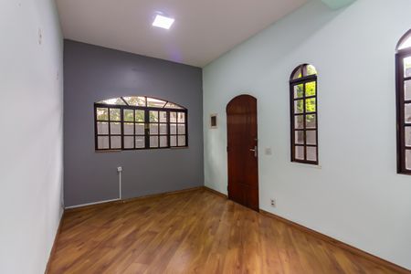 Sala  de casa para alugar com 2 quartos, 180m² em Presidente Altino, Osasco