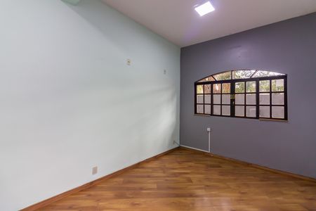 Sala  de casa para alugar com 2 quartos, 180m² em Presidente Altino, Osasco