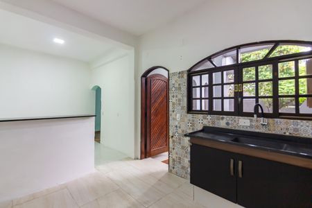 Casa para alugar com 180m², 2 quartos e 4 vagasCozinha 