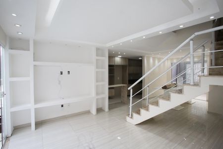 Sala de casa para alugar com 3 quartos, 360m² em Taquara, Rio de Janeiro