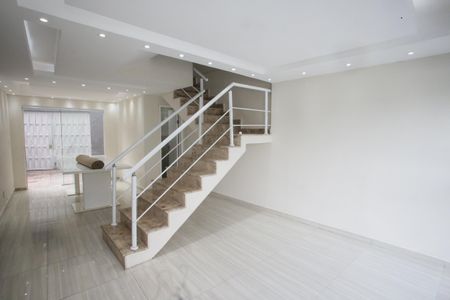 Sala de casa para alugar com 3 quartos, 360m² em Taquara, Rio de Janeiro
