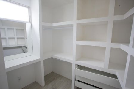 Casa para alugar com 360m², 3 quartos e 1 vagaCloset da Suíte 1