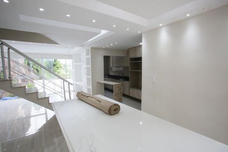 Casa para alugar com 360m², 3 quartos e 1 vagaSala