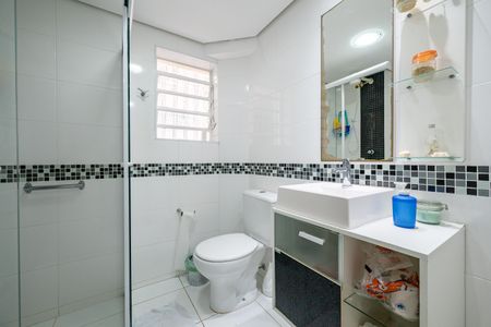 Casa à venda com 303m², 3 quartos e 3 vagasBanheiro Social