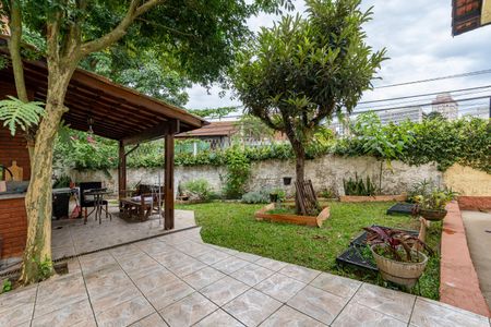 Casa à venda com 303m², 3 quartos e 3 vagasQuintal
