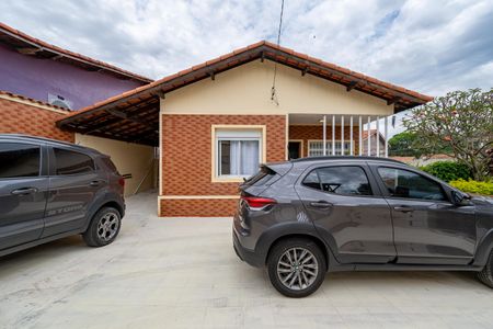 Casa à venda com 303m², 3 quartos e 3 vagasGaragem