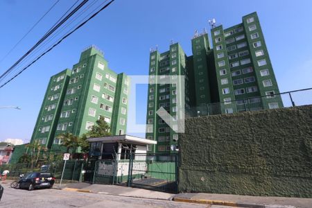Apartamento para alugar com 47m², 2 quartos e 1 vaga Apartamento para alugar com 47m², 2 quartos e 1 vagaFachada