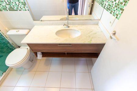 Casa de condomínio à venda com 131m², 2 quartos e 2 vagas Casa de condomínio à venda com 131m², 2 quartos e 2 vagasBanheiro Suíte 2