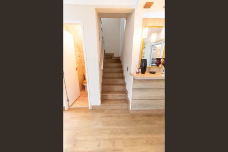 ESCADA ACESSOS de casa de condomínio à venda com 2 quartos, 131m² em Parque Imperador, Campinas