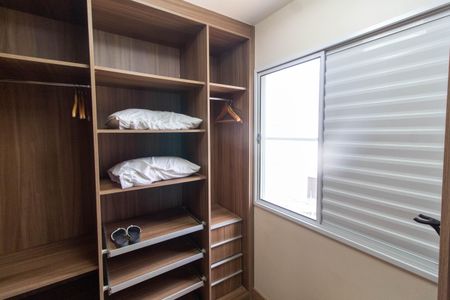 Casa de condomínio à venda com 131m², 2 quartos e 2 vagas Casa de condomínio à venda com 131m², 2 quartos e 2 vagasCloset Suíte