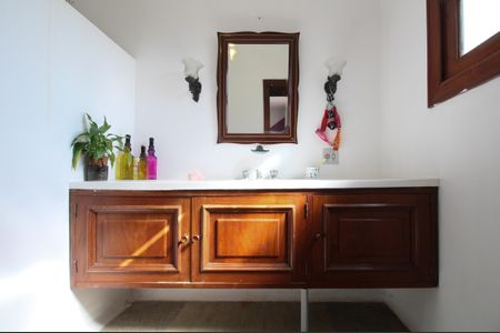 Casa à venda com 461m², 4 quartos e 2 vagasBanheiro da Suíte 1