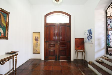 Casa à venda com 461m², 4 quartos e 2 vagasSala