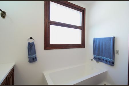 Casa à venda com 461m², 4 quartos e 2 vagasBanheiro da Suíte 2