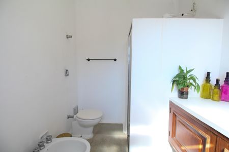 Casa à venda com 461m², 4 quartos e 2 vagasBanheiro da Suíte 1