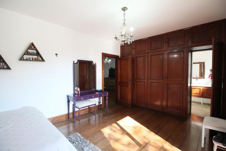 Casa à venda com 461m², 4 quartos e 2 vagasSuíte 1