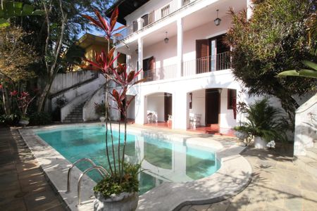 Casa à venda com 461m², 4 quartos e 2 vagasQuintal