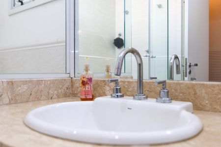 Apartamento à venda com 162m², 3 quartos e 3 vagasBanheiro da Suíte 1