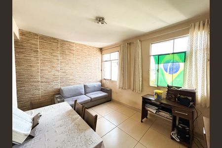 Apartamento à venda com 2 quartos, 70m² em Califórnia, Belo Horizonte