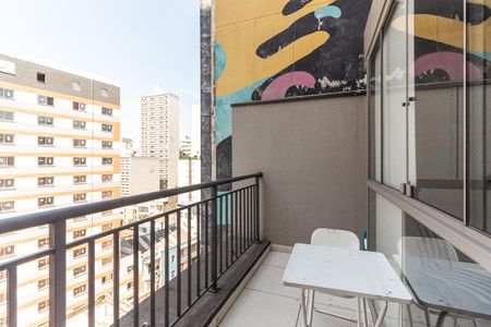Varanda Sala de apartamento para alugar com 1 quarto, 54m² em República, São Paulo