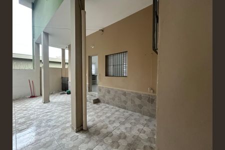 Casa para alugar com 180m², 5 quartos e 2 vagasÁrea de Serviço 2/ Garagem - Casa 2 