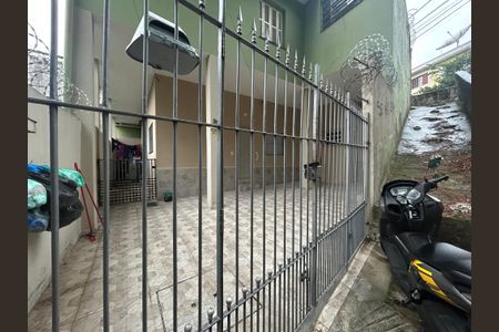 Casa para alugar com 180m², 5 quartos e 2 vagasEntrada Casa 2 e 3