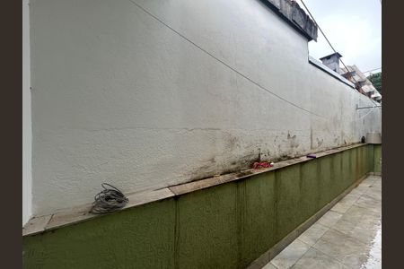 Casa para alugar com 180m², 5 quartos e 2 vagasQuintal - Casa 1