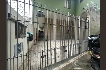 Casa para alugar com 180m², 5 quartos e 2 vagasEntrada Casa 2 e 3