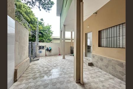 Casa para alugar com 180m², 5 quartos e 2 vagasÁrea de Serviço 2/ Garagem - Casa 2 