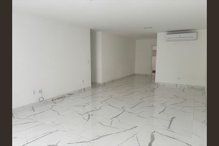 Apartamento para alugar com 216m², 4 quartos e 4 vagasSala