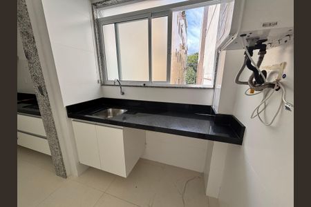 Apartamento para alugar com 216m², 4 quartos e 4 vagasÁrea de Serviço