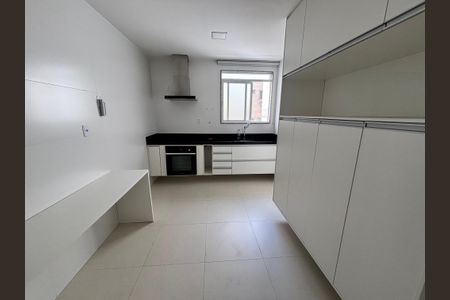 Apartamento para alugar com 216m², 4 quartos e 4 vagasCozinha