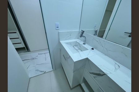 Apartamento para alugar com 216m², 4 quartos e 4 vagasBanheiro Suíte 1